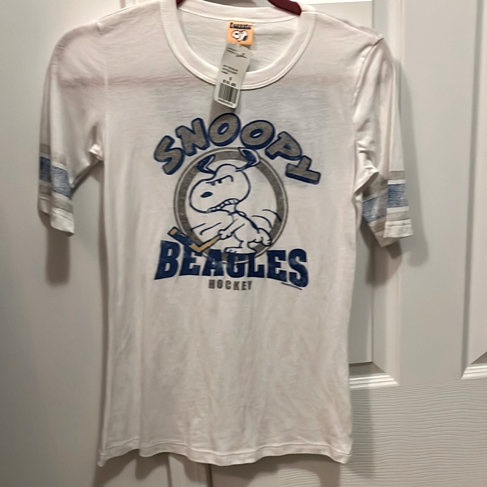 Forever 21 snoopy hockey shirt size small. Never worn